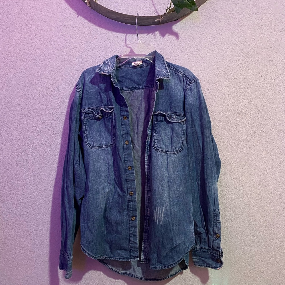 Denim button up ✨
